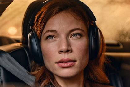 Sonos Ace son los nuevos auriculares inalámbricos de diadema de la compañía; sirven tanto para la TV como para el celular o la PC