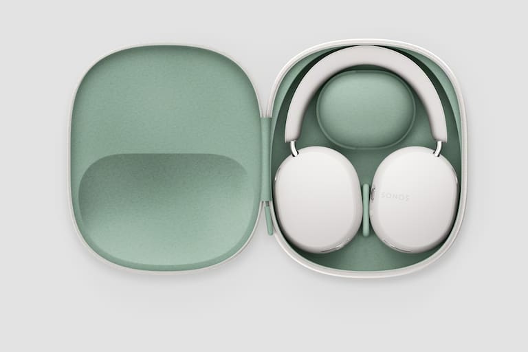 Sonos Ace are the company's new wireless headband headphones; they work for TV, cell phone or PC