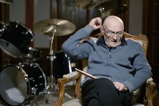 Phil Collins reapareció junto a Rod Stewart en un evento, a cuatro años del anuncio de su retiro
