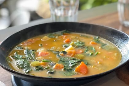 Sopa de verduras casera