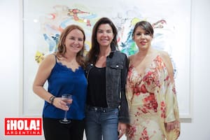 Carminne Dodero reunió a personalidades de la cultura y millonarios griegos en una muestra de arte argentino