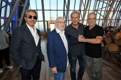 Soriano junto a Ricardo Darín, Eduardo Blanco y Gerardo Romano, en el homenaje a Héctor Alterio