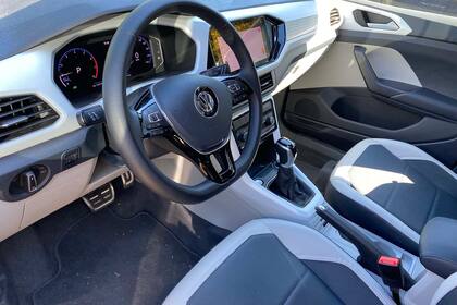 Sorprende el muy buen espacio interior del Volkswagen T-Cross Highline, como para que cuatro adultos viajen con comodidad