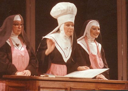 Bonnet, junto a Nelly Beltrán y Ana María Cores, en Sorpresas (1989)
