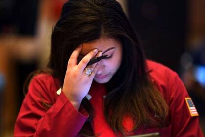 Sorteado ese paso, tendrás que analizar si quieres invertir en instrumentos de renta variable (como acciones o fondos) o en instrumentos de renta fija (como bonos).