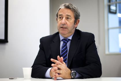 "Soy orgullosamente oficialista", le respondió Massa a Cobos.