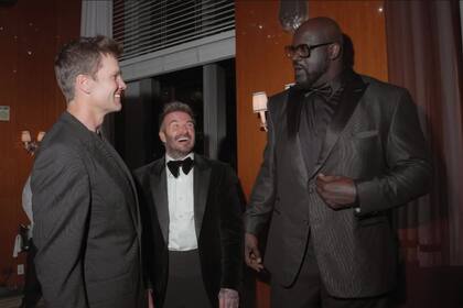 “Soy tan bajito”, escribió David junto
a esta foto con los altísimos Tom Brady y Shaquille O’Neal.