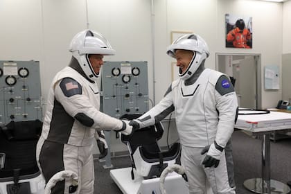 SpaceX buscó desarrollar un traje seguro, pero cómodo y atractivo, con un diseño a cargo del vestuarista de films como X-Men y Capitán América