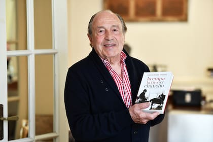 Spadone con su libro "La culpa la tuvo el chancho" donde cuenta en primera en persona los momentos que compartió con Perón y su círculo más cercano. 
