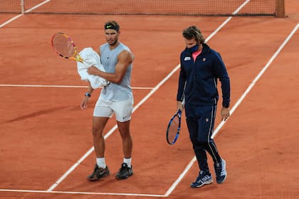 Rafael Nadal, en 2020, saliendo de la pandemia, en Roland Garros, con Francis Roig