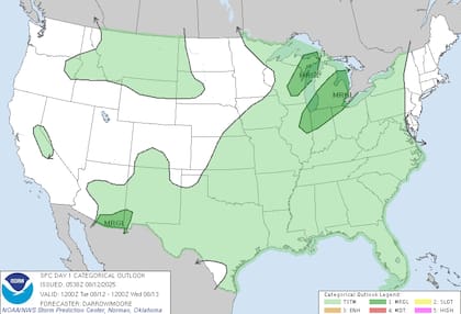 SPC alerta por riesgo marginal de tormentas severas en Grandes Lagos y Medio Oeste: Wisconsin y Michigan podran sufrir rfagas dainas y granizo debido a una vaguada en altura que incrementa la cizalladura del viento