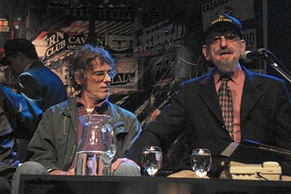 Luis Alberto Spinetta fue uno de sus fans. El Flaco participó de los festejos por el 90° cumpleaños del humorista. Spinetta incluyó la voz de Tangalanga en el tema “Lago de forma mía”