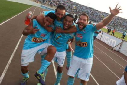 Sporting Cristal se quedó con el título en Perú y accedió a la etapa de grupos de la Copa Libertadores en forma directa.