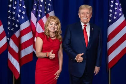 Stacy Garrity se muestra como una "gran aliada" del presidente Donald Trump