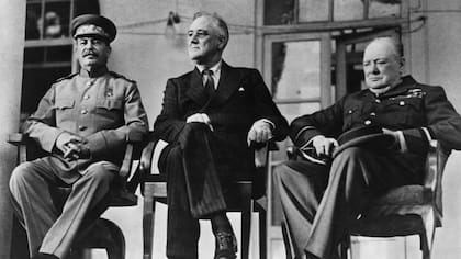 Stalin, Roosevelt y Churchill en la conferencia de Teherán de 1943.