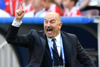 Quién es Stanislav Cherchesov, el hombre del bigote que enloquece a Rusia