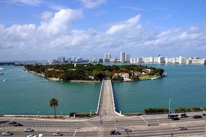Star Island es una isla artificial en Miami Beach ubicada en la Bahía de Biscayne.