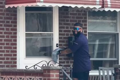 Starlin Pérez, dominicano radicado en Queens, contó cómo pasó de ayudante a chofer en apenas quince días