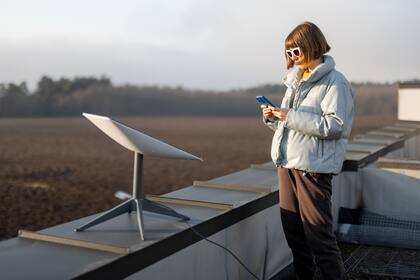 Starlink se diferencia de las demás compañías por su capacidad para proporcionar velocidades de internet superiores a las de otros servicios (Archivo)