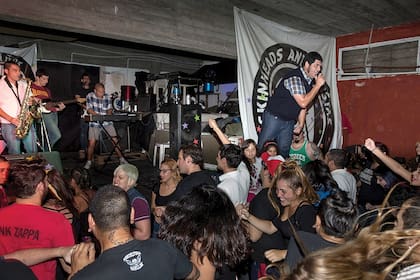 Staya Staya en vivo. La Cultura es el corazón de la escena punk Oi!