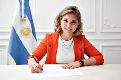 Stefanía Cora, quien reemplazará al expulsado Edgardo Kueider en el Senado