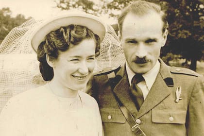 Stefania y Zbigniew Wajszczuk, los abuelos paternos de Ana Wajszczuk, autora de Los chicos de Varsovia