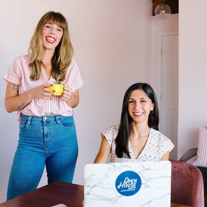  Stephanie Douglass y Kristina Modares, creadoras de Open House Austin.