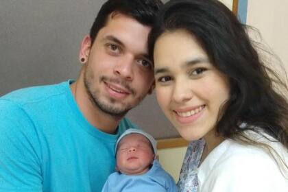 Stephany Pérez, de 22 años. Ella viajó con Mateo, su bebé argentino de ocho meses