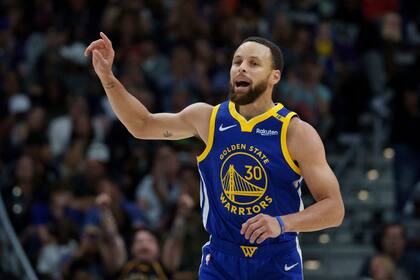 Stephen Curry, de Golden State Worriors, luchará por un lugar en play-offs