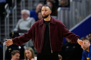 Stephen Curry viaja con los Warriors, que pierden a dos jugadores más por al menos una semana