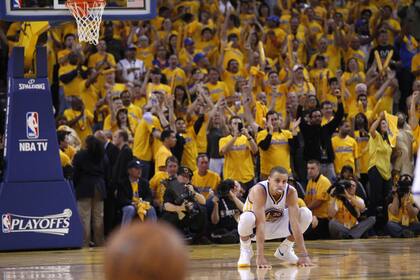 Stephen Curry, vital para la suerte de los Warriors en la serie frente a los Spurs