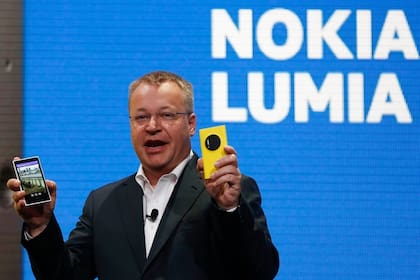 Stephen Elop, el CEO de Nokia, en la presentación