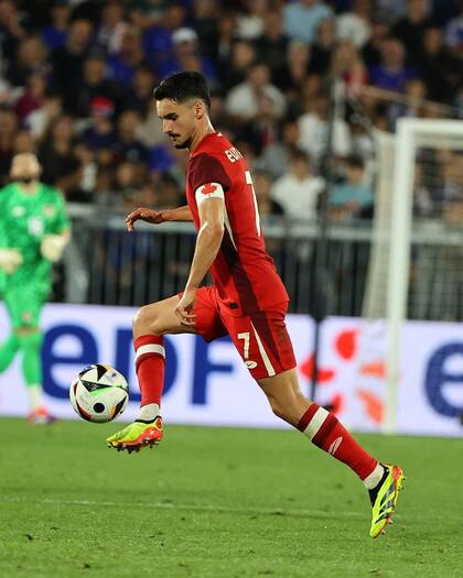 Stephen Eustaquio, capitán de la selección de Canadá