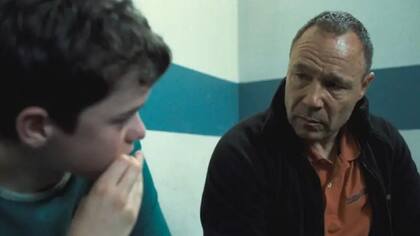 Stephen Graham, además de uno de los creadores de la miniserie Adolescencia, es el encargado de interpretar a Eddie Miller, padre del adolescente acusado de homicidio