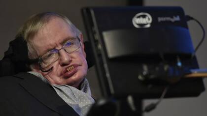 Stephen Hawking habló sobre las ondas gravitacionales de Albert Einstein