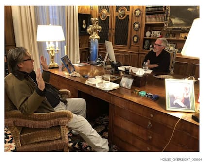 Steve Bannon y Jeffrey Epstein, en una imagen difundida en Estados Unidos