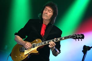 Steve Hackett: el motivo por el que se fue de Genesis en el mejor momento de la banda y el poder curativo de sus manos