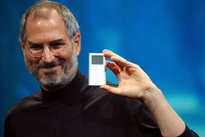 Steve Jobs en 2005, en la presentación de una nueva generación de iPod