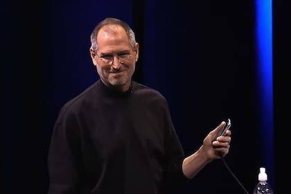 Steve Jobs, siempre vestido de negro