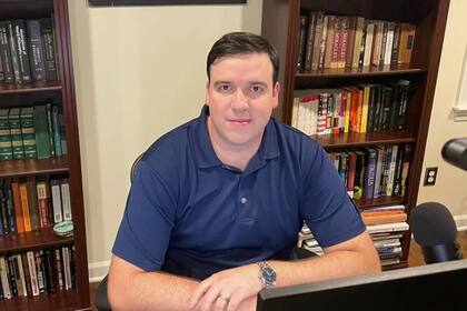 Steven se dedicó a brindar tutorías personalizadas a estudiantes, una carrera flexible con la que obtiene grandes ganancias