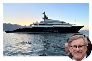 Steven Spielberg puso a la venta su enorme yate plagado de lujos
