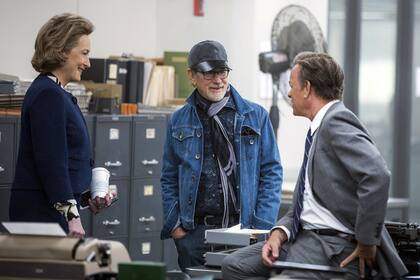 Steven Spielberg rodando The Post junto a Meryl Streep y Tom Hanks, que llega el jueves a las salas locales tras haber sido nominada al Oscar a mejor película
