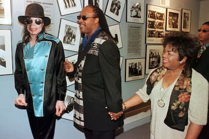 Con Michael Jackson y Esther Gordy Edward, hermana de Berry Gordy, fundador de Motown