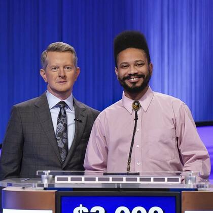 Stevie Ruiz durante su participación en el programa "Jeopardy!".