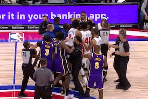 La violenta pelea entre LeBron James y un jugador de Detroit Pistons