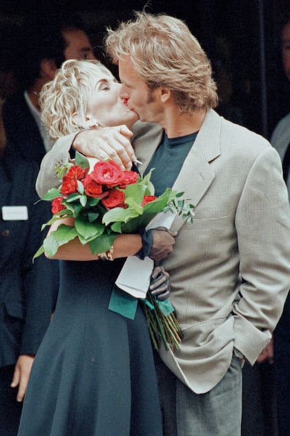 Sting y Trudie Styler se casaron en 1992 en el registro civil de Camden, Londres, y luego realizaron una íntima ceremonia en la iglesia Great Durnford, Whitshire.