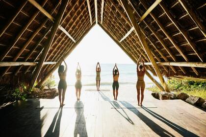 Stone piensa que es una característica fundamental de nuestra experiencia el hecho de que haya alguna referencia implícita sobre el pasado o el futuro