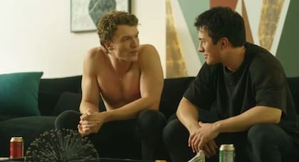 Storrie y Williams en una escena de Más que rivales