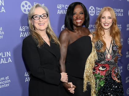 Streep posa junto a Viola Davis y Jessica Chastain en la gala de los Chaplin Awards, el lunes 24 de abril en Nueva York