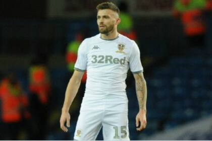 Stuart Dallas, el autor del gol agónico que le dio el empate a Leeds United